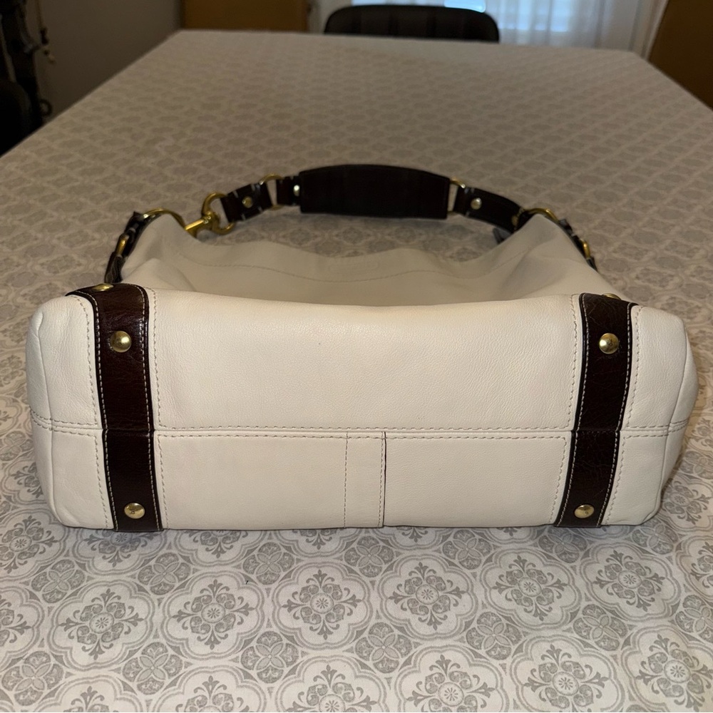 Coach Carly Hobo Shoulder Bag Pebbled Leather Off White Gold Hardware - Picture 8 of 15